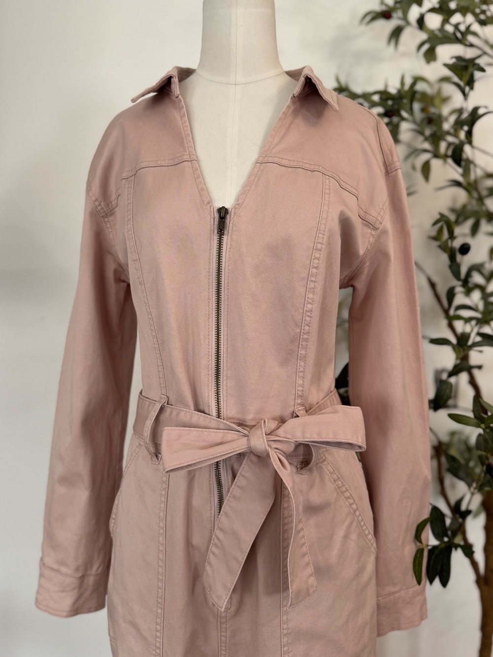 Universal Thread Size 8 Pink Utility Jumpsuit Belted Zip Front Long Sleeve - Picture 2 of 5